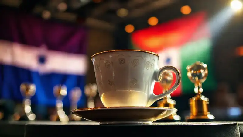 Café elegante y premios internacionales brillan