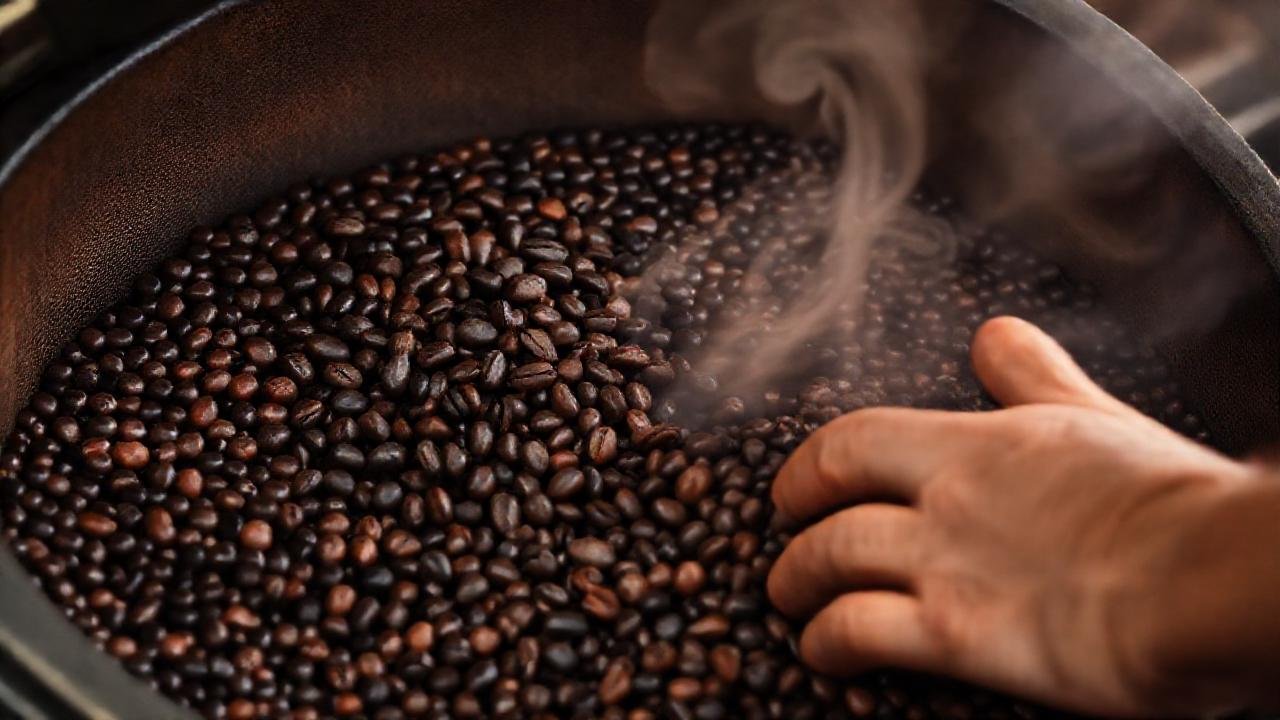 Tostadores expertos crean café aromático profundo